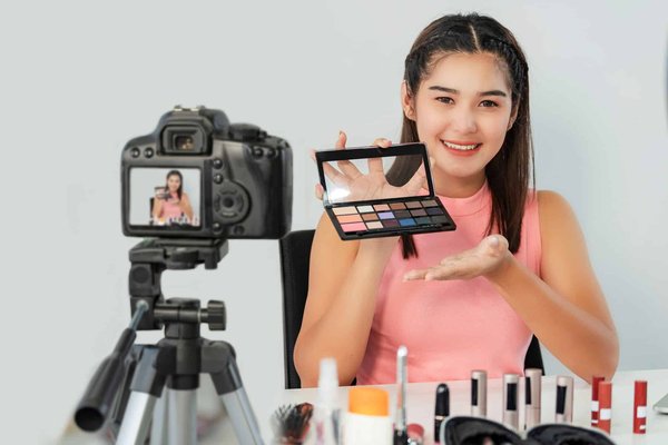 Comment créer un blog beauté réussi et attirer un public ?