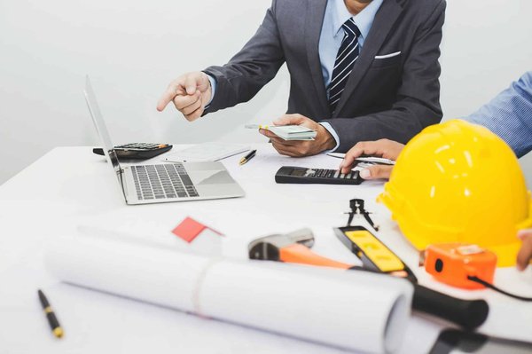 Comment vérifier la réputation d'un artisan via son devis ?