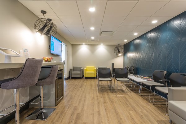 Quelle est la fréquence recommandée des visites à la Clinique Poirier ?